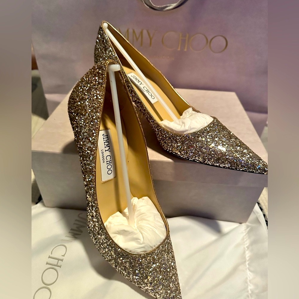 *Brand New in Box* Jimmy Choo Aurora Pumps Rose Gold size 39 U.S size 9